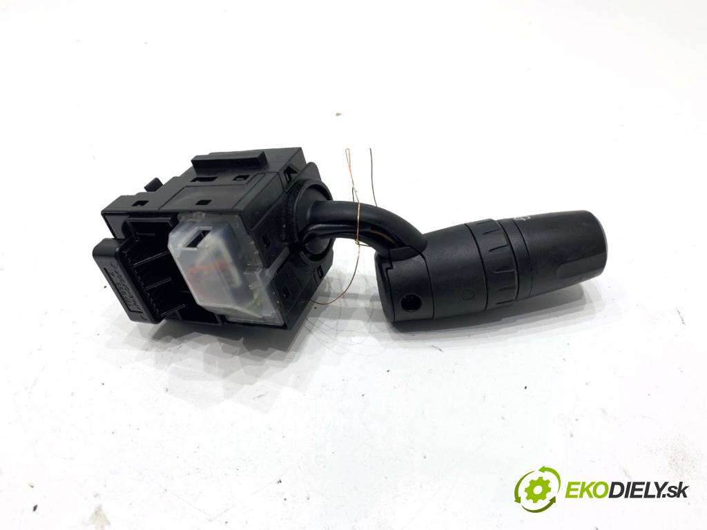 MAZDA 3 BM liftback 2014 88 kW 2.0 1998 Prepínač stieračov KD4717F899 (Prepínacie páčky pod volantom)