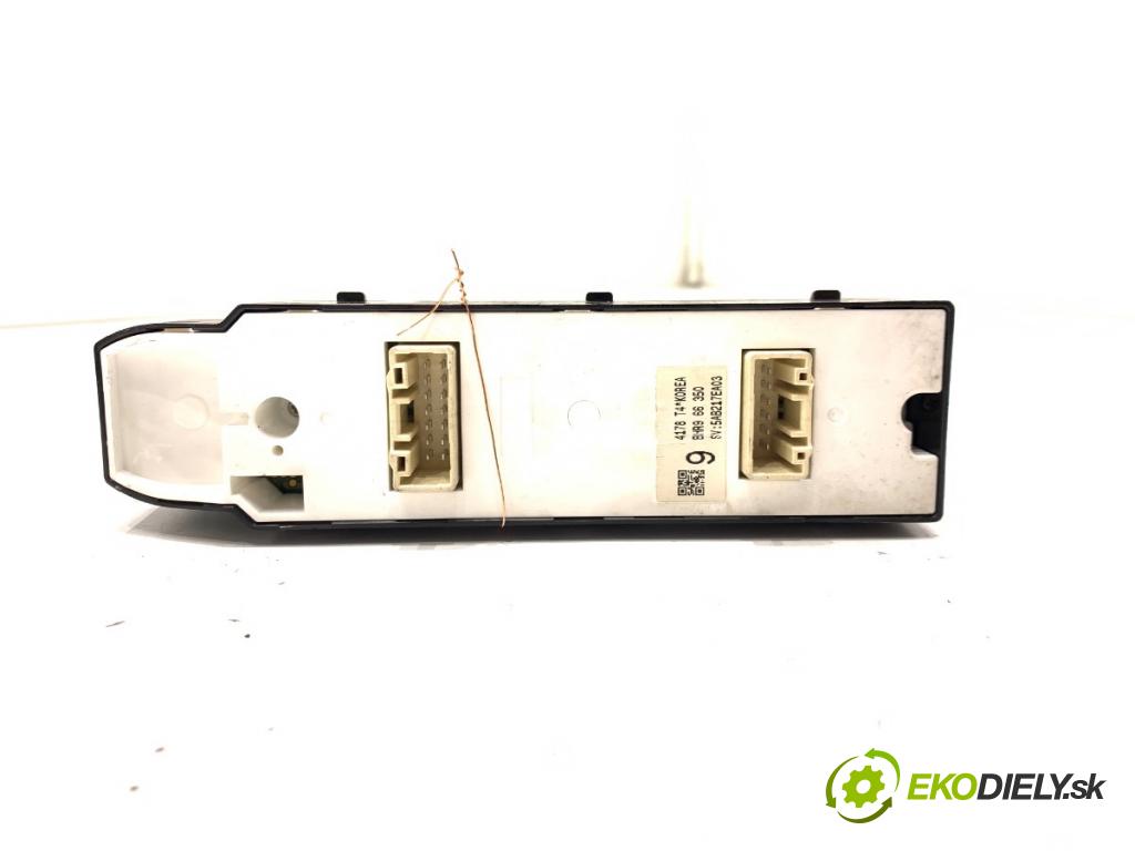 MAZDA 3 BM liftback 2014 88 kW 2.0 1998 Prepínač okien BHR966350 (Prepínacie páčky pod volantom)