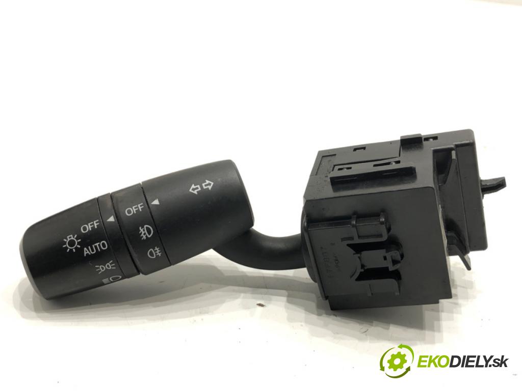 MAZDA 3 BM liftback 2014 88 kW 2.0 1998 Prepínač smeroviek KD5117F887 (Prepínacie páčky pod volantom)