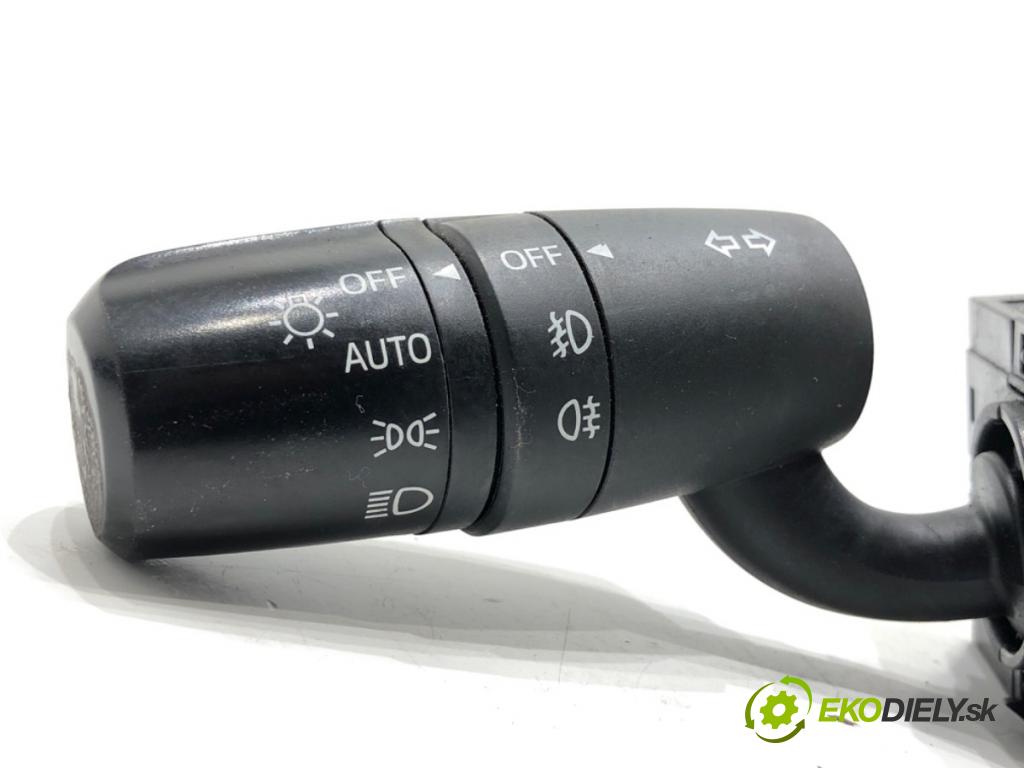 MAZDA 3 BM liftback 2014 88 kW 2.0 1998 Prepínač smeroviek KD5117F887 (Prepínacie páčky pod volantom)