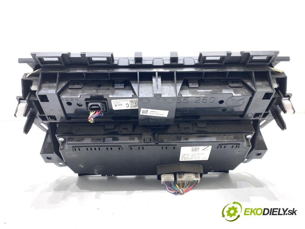 MAZDA 3 BM liftback 2014 88 kW 2.0 1998 Panel ovládania kúrenia BHT161190C (Prepínacie páčky pod volantom)