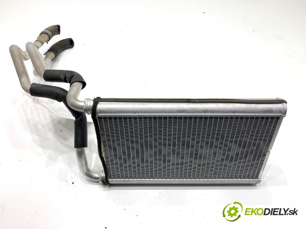 MAZDA 3 BM liftback 2014 88 kW 2.0 1998 Výhrevné teleso, radiátor kúrenia 8110011A (Radiátor kúrenia)