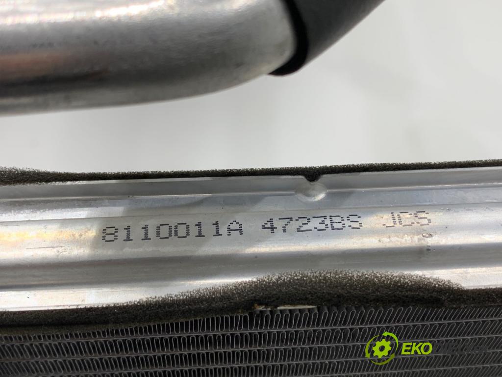 MAZDA 3 BM liftback 2014 88 kW 2.0 1998 topné těleso radiátor topení 8110011A (Radiátor topení)