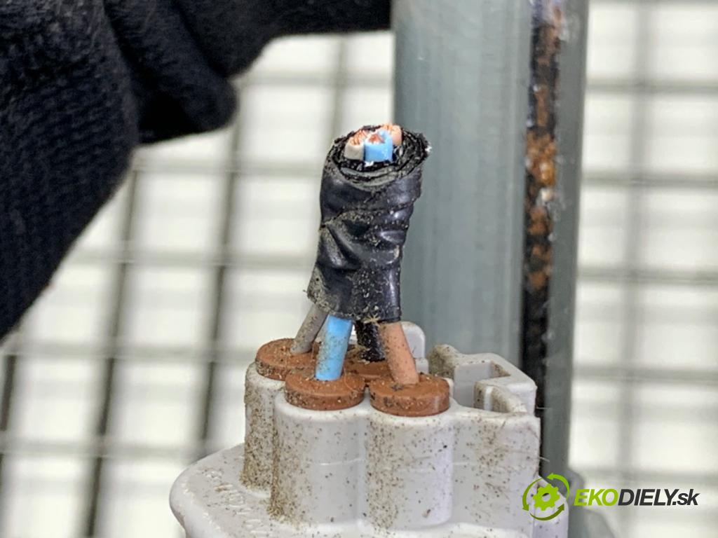 MAZDA 3 BM liftback 2014 88 kW 2.0 1998 Mechanizmus stieračov predný  (Motorček stieračov predný)