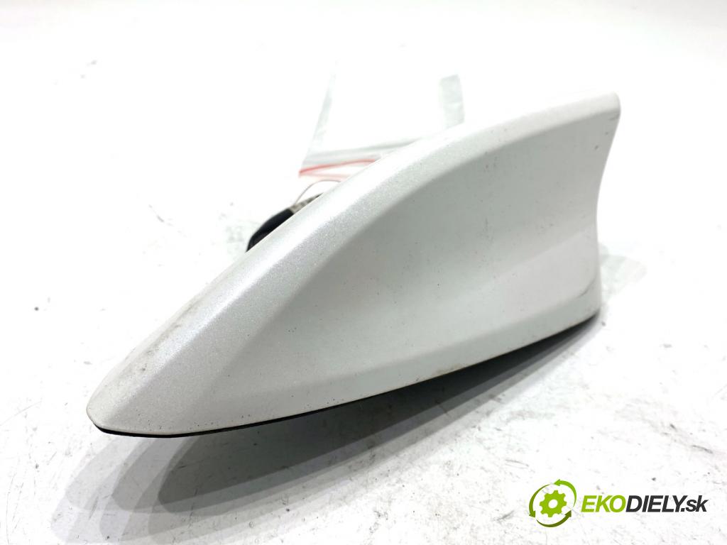 MAZDA 3 BM liftback 2014 88 kW 2.0 1998 ANTENA 