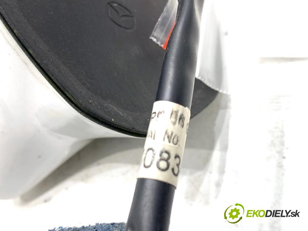 MAZDA 3 BM liftback 2014 88 kW 2.0 1998 ANTENA