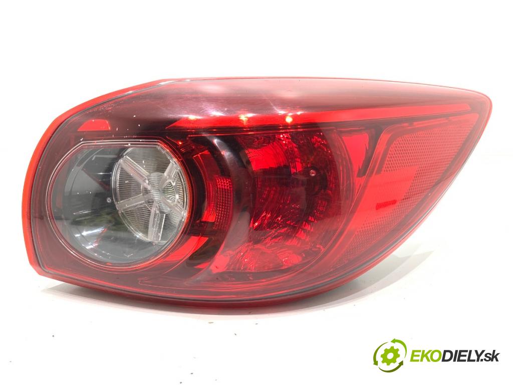 MAZDA 3 BM liftback 2014 88 kW 2.0 1998 Svetlo pravy zad 220-41981