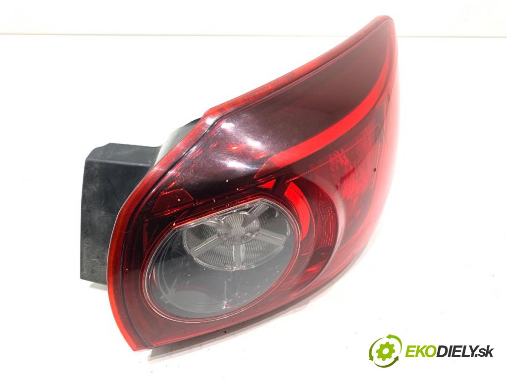 MAZDA 3 BM liftback 2014 88 kW 2.0 1998 Svetlo pravy zad 220-41981
