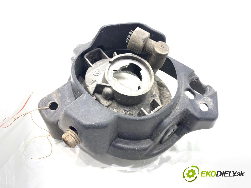 MAZDA 3 BM liftback 2014 88 kW 2.0 1998 hmlové svetlo, hmlovka pravý přední část