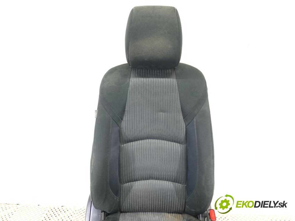 MAZDA 3 BM liftback 2014 88 kW 2.0 1998 Sedadlo pravy predný