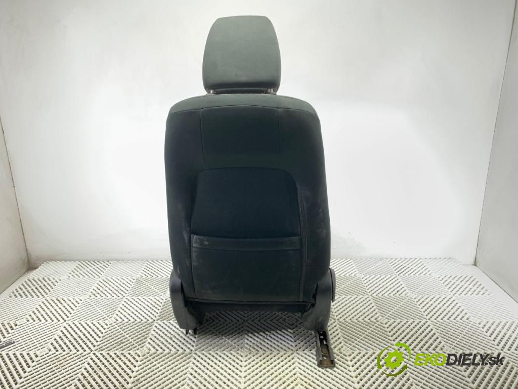 MAZDA 3 BM liftback 2014 88 kW 2.0 1998 Sedadlo pravy predný