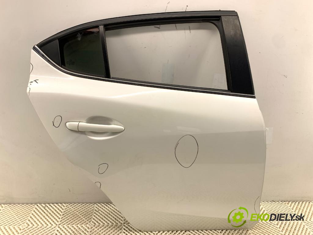 MAZDA 3 BM liftback 2014 88 kW 2.0 1998 Dvere pravy zad 25D