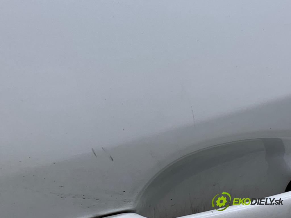 MAZDA 3 BM liftback 2014 88 kW 2.0 1998 Dvere pravy predný 25D