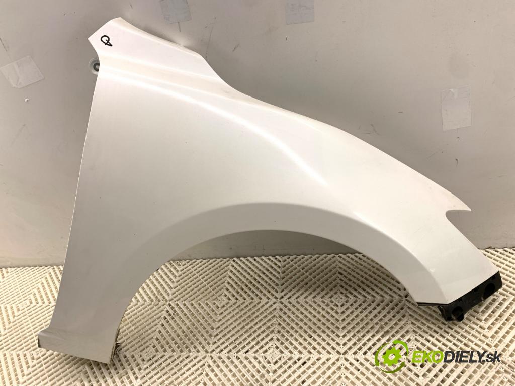 MAZDA 3 BM liftback 2014 88 kW 2.0 1998 Blatník pravy predný 25D