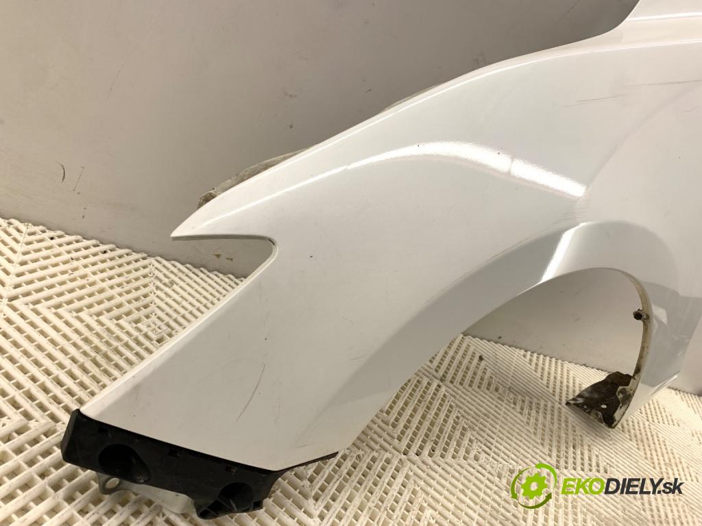 MAZDA 3 BM liftback 2014 88 kW 2.0 1998 Blatník ľavy predný 25D