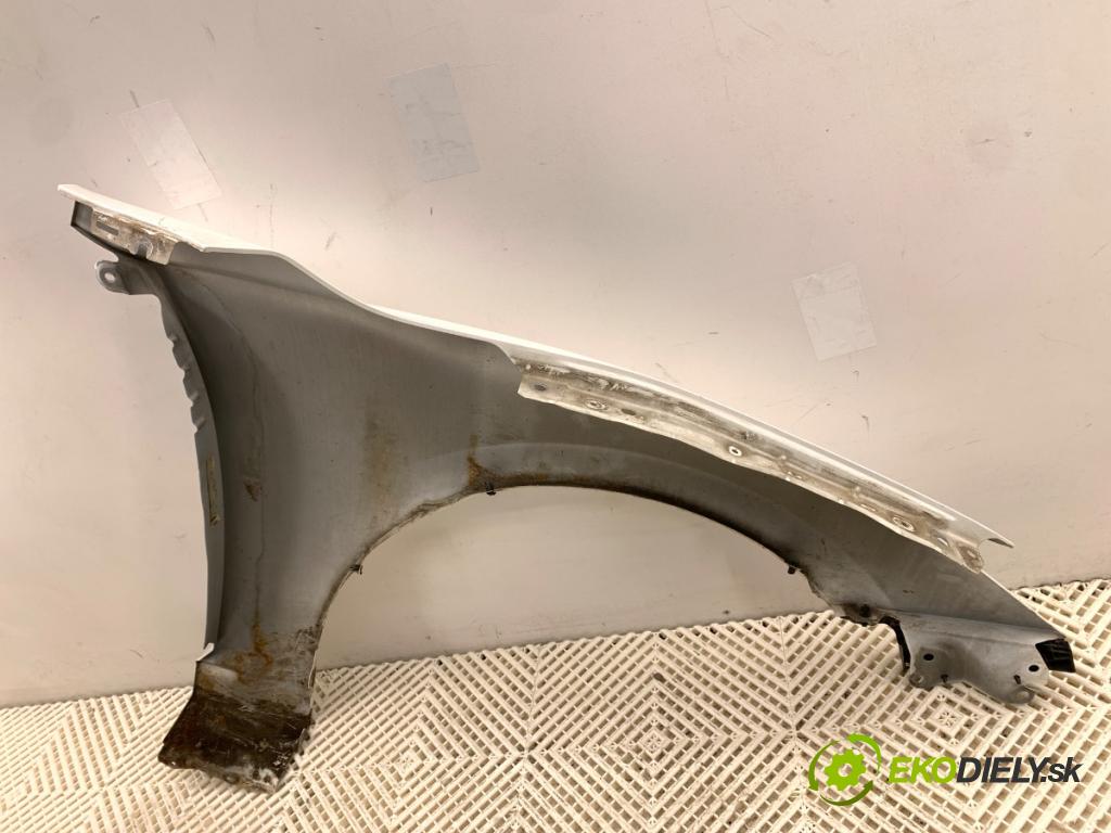 MAZDA 3 BM liftback 2014 88 kW 2.0 1998 Blatník ľavy predný 25D