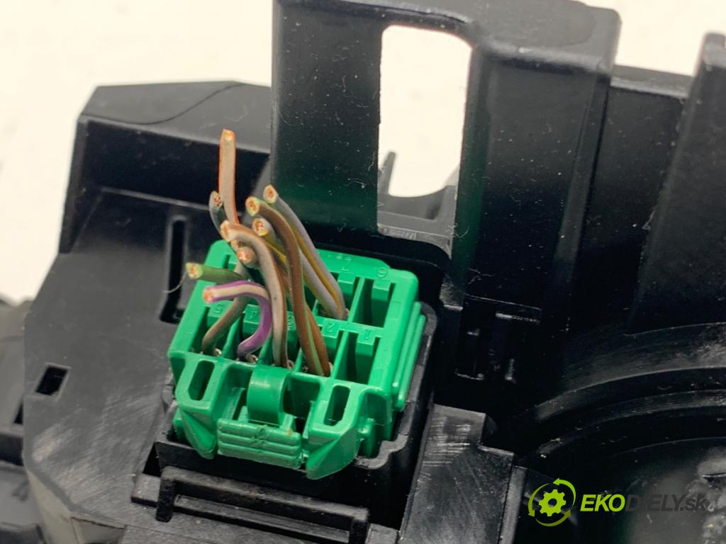 FORD FIESTA MK7 liftback 2009 44 kW 1.25 1242 Prepínač kombinovaný 8A6T-13335-AD (Prepínacie páčky pod volantom)