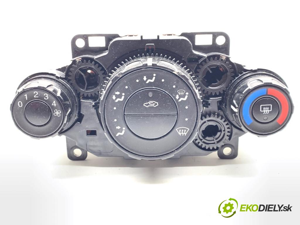 FORD FIESTA MK7 liftback 2009 44 kW 1.25 1242 Panel ovládania kúrenia 8A61-18549-AE (Prepínacie páčky pod volantom)