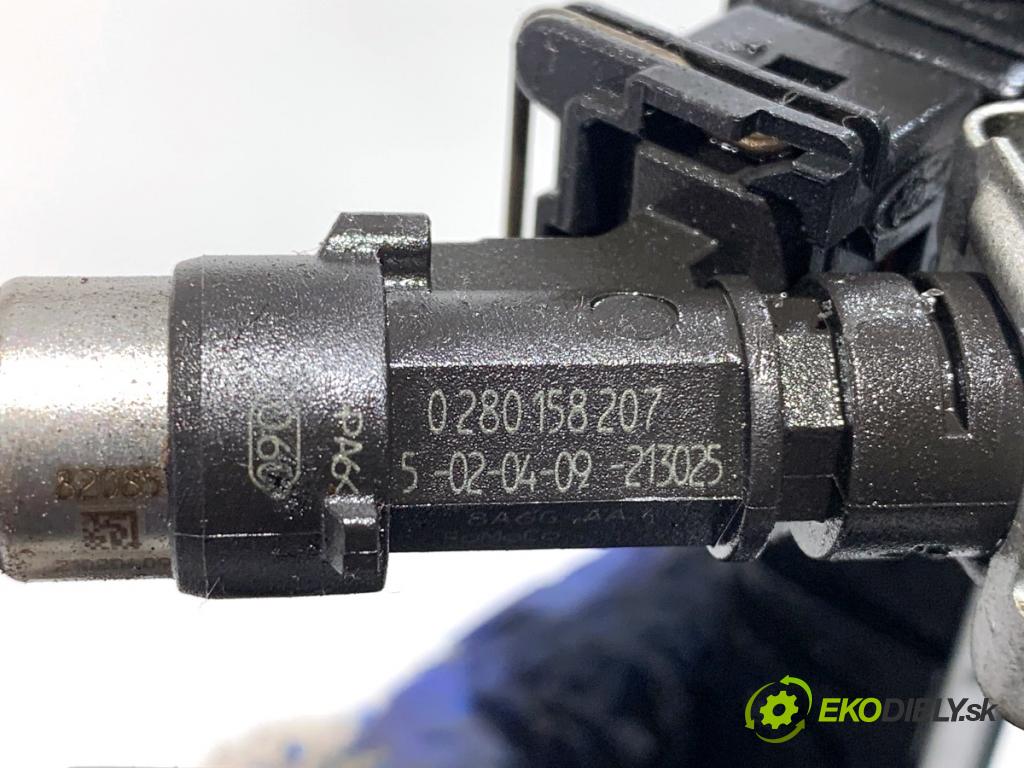 FORD FIESTA MK7 liftback 2009 44 kW 1.25 1242 Lišta vstrekovacia 8A6G-9H487-AA 0280158207 (Vstrekovacia lišta)