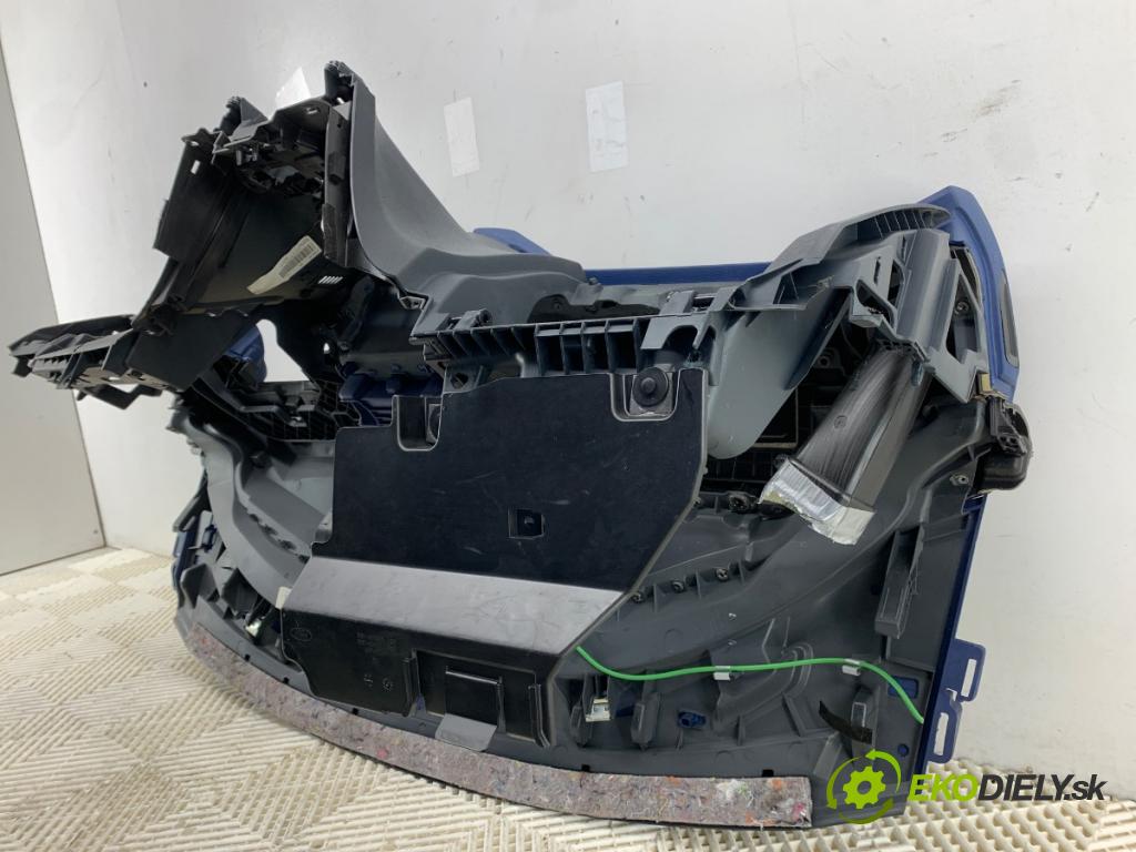 FORD FIESTA MK7 liftback 2009 44 kW 1.25 1242 palubní doska  (Palubní deska)