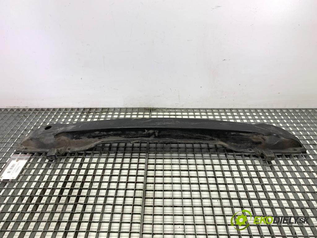 HYUNDAI i30 Kombi 2011 66 kW 1.6 CRDi 1582 výztuha nárazníka zadní část  (Zadní výztuha)