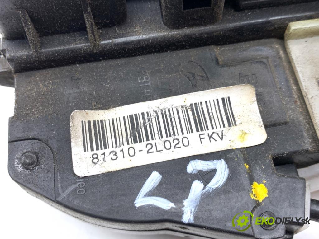 HYUNDAI i30 Kombi 2011 66 kW 1.6 CRDi 1582 zámok Dvere ľavy predný 81310-2L020