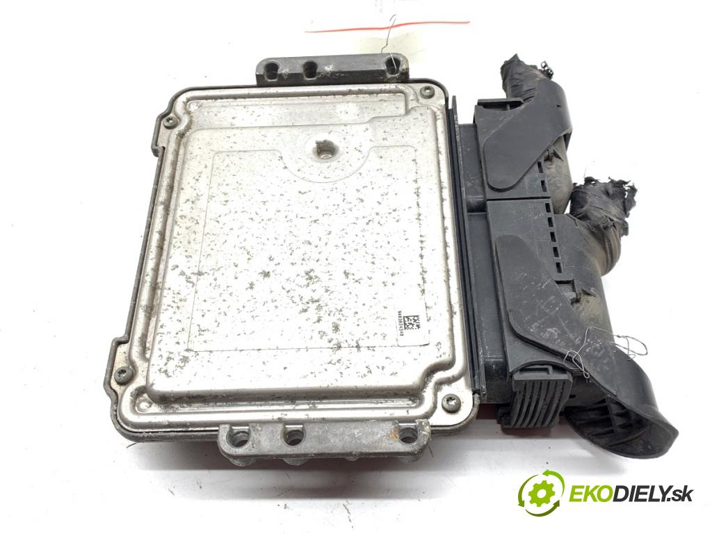 HYUNDAI i30 Kombi 2011 66 kW 1.6 CRDi 1582 riadiaca jednotka Motor 39114-2A412 0281017213 (Riadiaca jednotka)