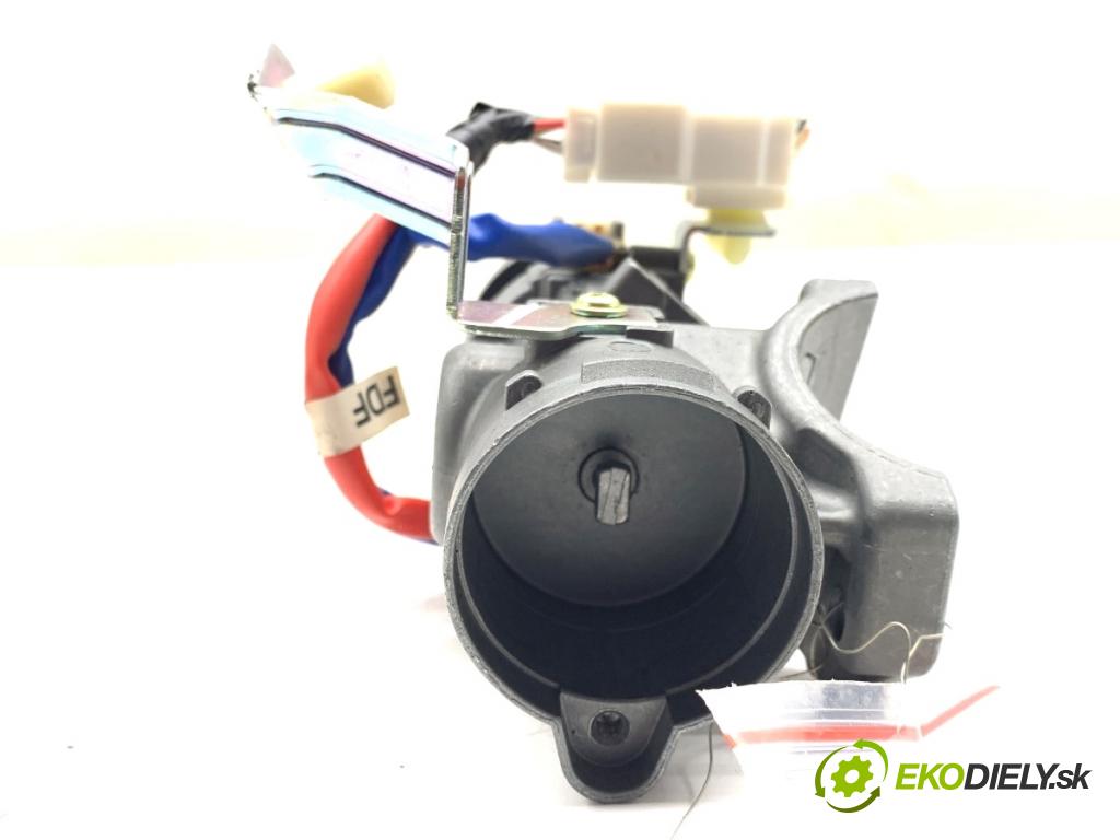 HYUNDAI i30 Kombi 2011 66 kW 1.6 CRDi 1582 spinačka  (Spínacia skrinka)