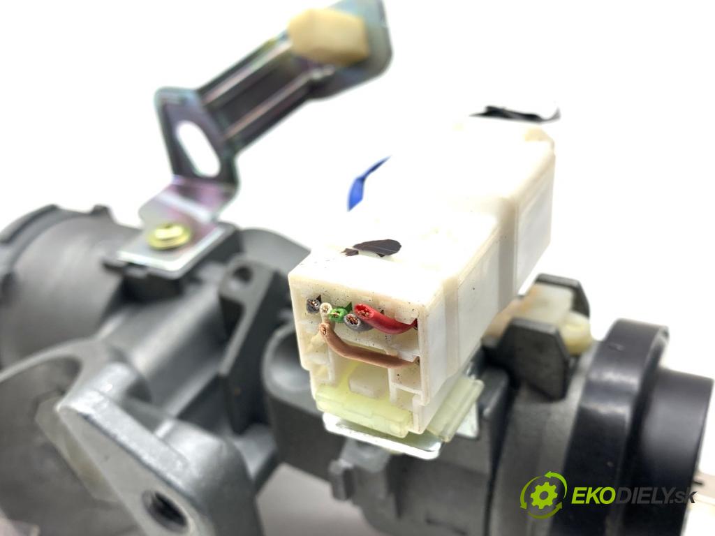 HYUNDAI i30 Kombi 2011 66 kW 1.6 CRDi 1582 spinačka  (Spínacia skrinka)