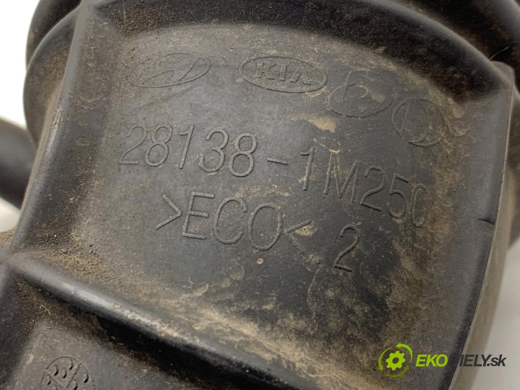 HYUNDAI i30 Kombi 2011 66 kW 1.6 CRDi 1582 Rúra vzduchu 28138-1M250