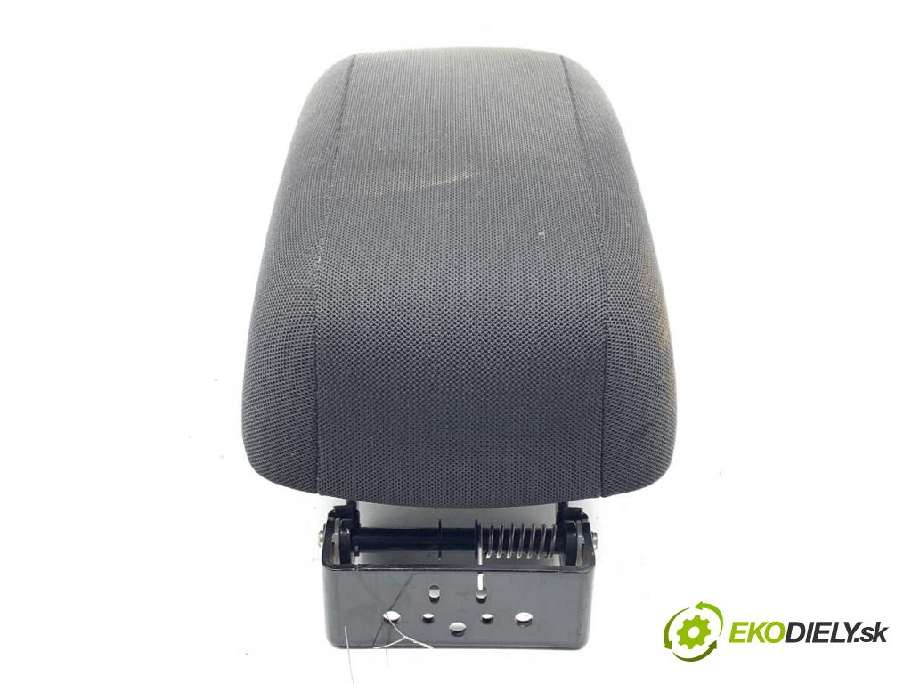 HYUNDAI i30 Kombi 2011 66 kW 1.6 CRDi 1582 Lakťová opierka  (Lakťová opierka)