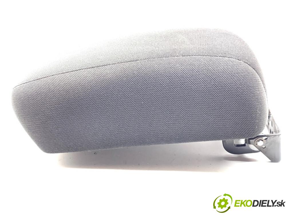 HYUNDAI i30 Kombi 2011 66 kW 1.6 CRDi 1582 Lakťová opierka  (Lakťová opierka)