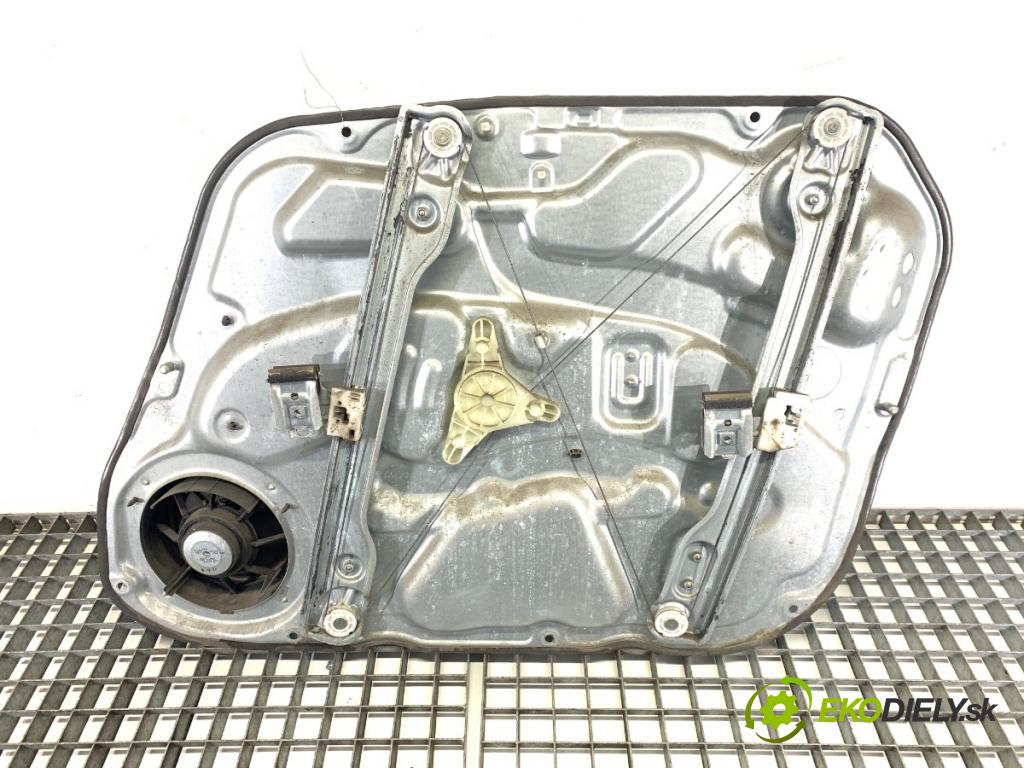 HYUNDAI i30 Kombi 2011 66 kW 1.6 CRDi 1582 mechanismus okna levý přední část 82470-2R010