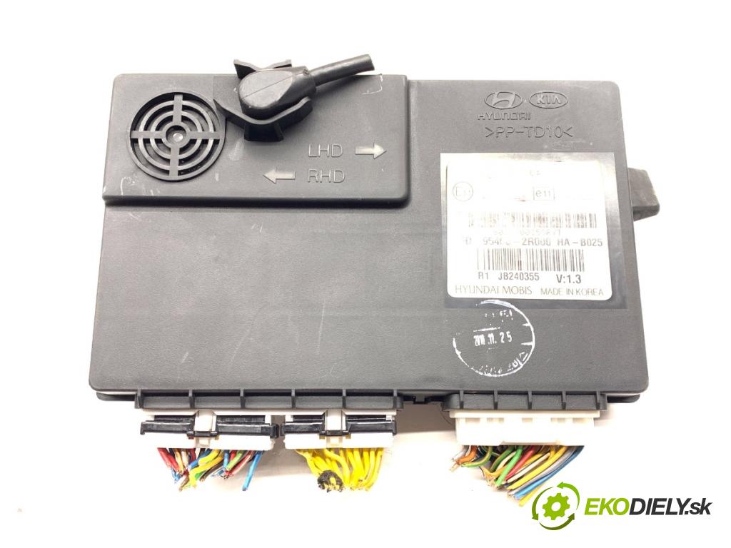 HYUNDAI i30 Kombi 2011 66 kW 1.6 CRDi 1582 Modul BCM 95400-2R000 (Riadiaca jednotka ostatné)