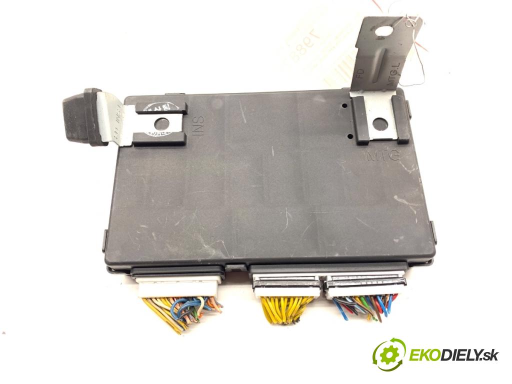 HYUNDAI i30 Kombi 2011 66 kW 1.6 CRDi 1582 Modul BCM 95400-2R000 (Riadiaca jednotka ostatné)