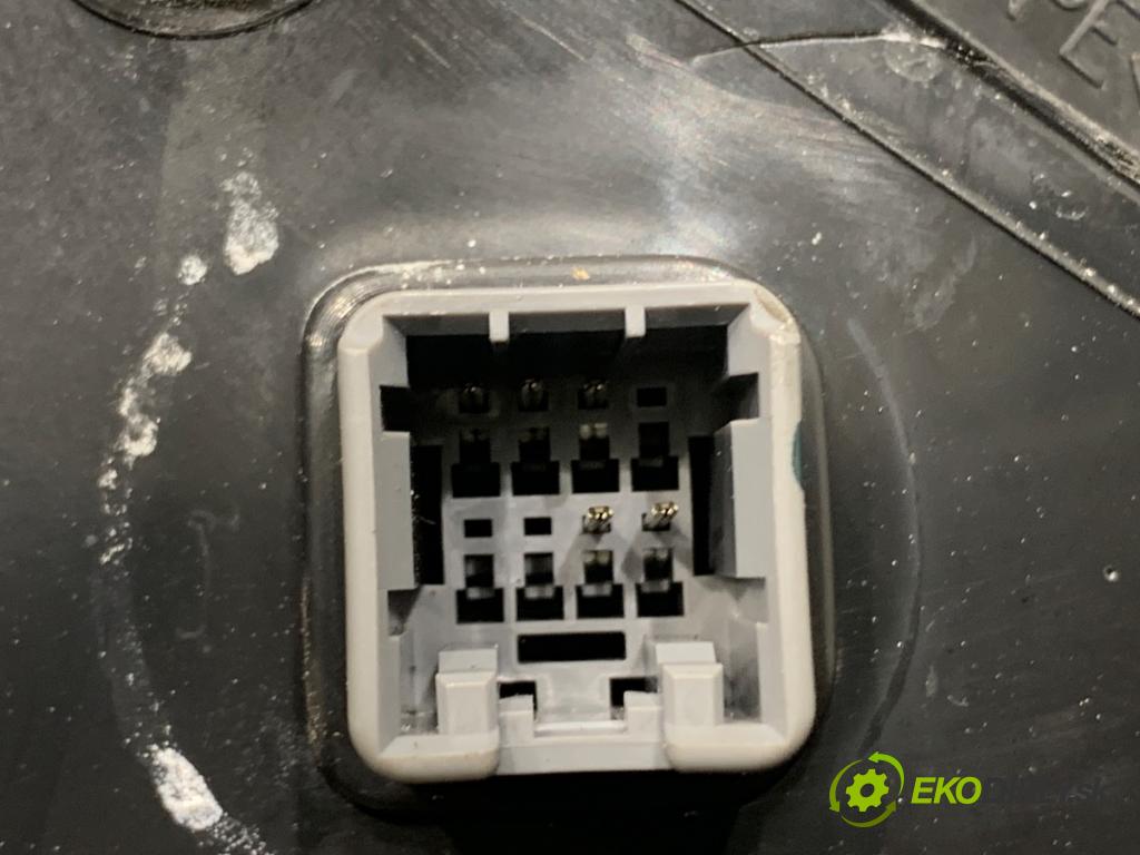 HYUNDAI i30 Kombi 2011 66 kW 1.6 CRDi 1582 zpětné zrcátko levý