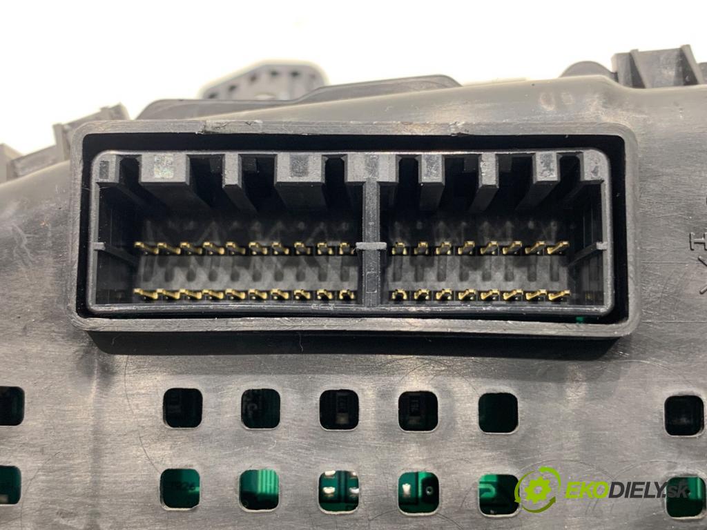 HYUNDAI i30 Kombi 2011 66 kW 1.6 CRDi 1582 Prístrojovka 94033-2R200 (Prístrojová doska)