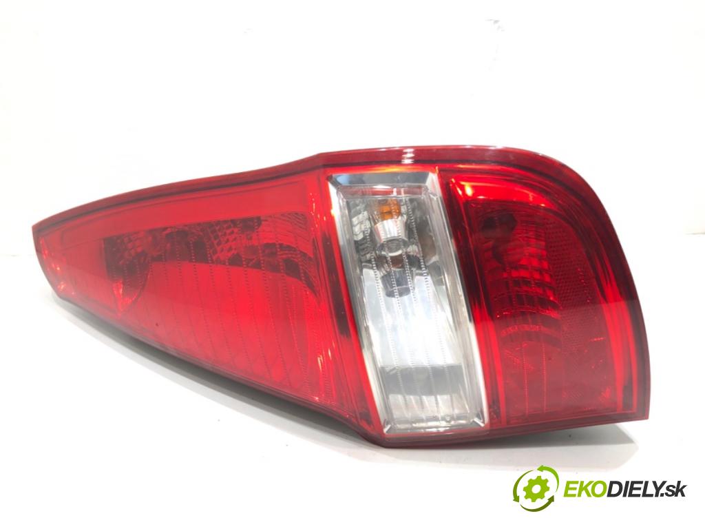 HYUNDAI i30 Kombi 2011 66 kW 1.6 CRDi 1582 Svetlo pravy zad 92402-2R1