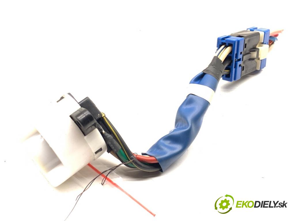 HYUNDAI i30 Kombi 2011 66 kW 1.6 CRDi 1582 Kocka, vložka spínacej skrinky  (Spínacia skrinka)