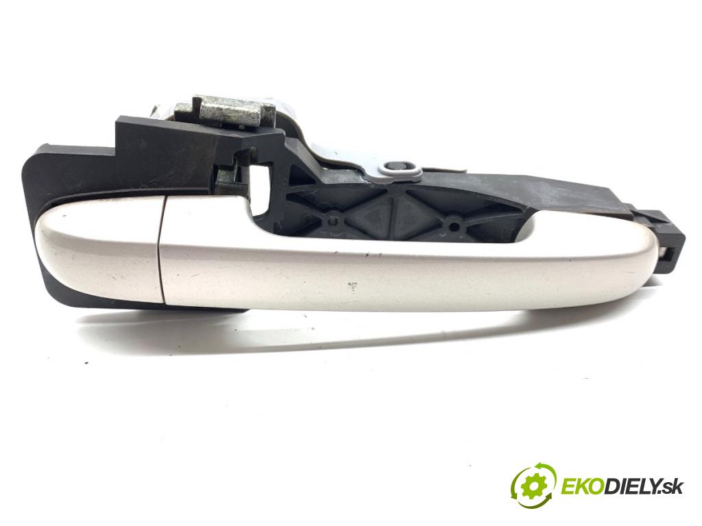 HYUNDAI i30 Kombi 2011 66 kW 1.6 CRDi 1582 Kľučka vonkajšia ľavy zad 