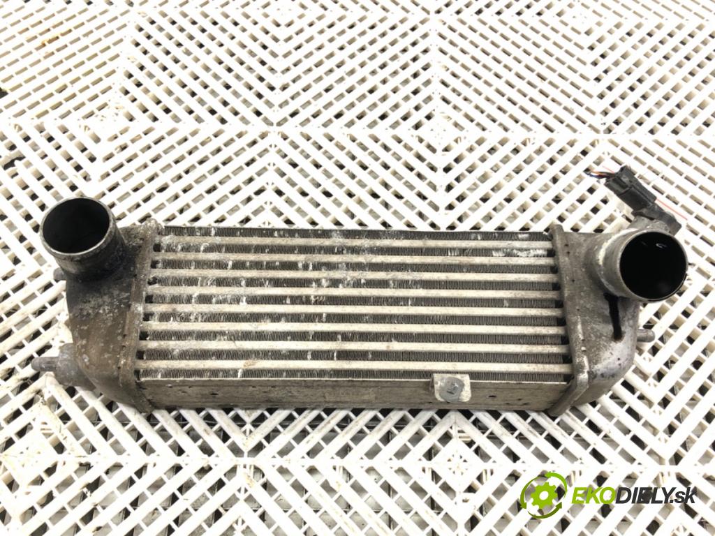 HYUNDAI i30 Kombi 2011 66 kW 1.6 CRDi 1582 intercooler 28271-2A610 (Intercooler (chladič nasávaného vzduchu))