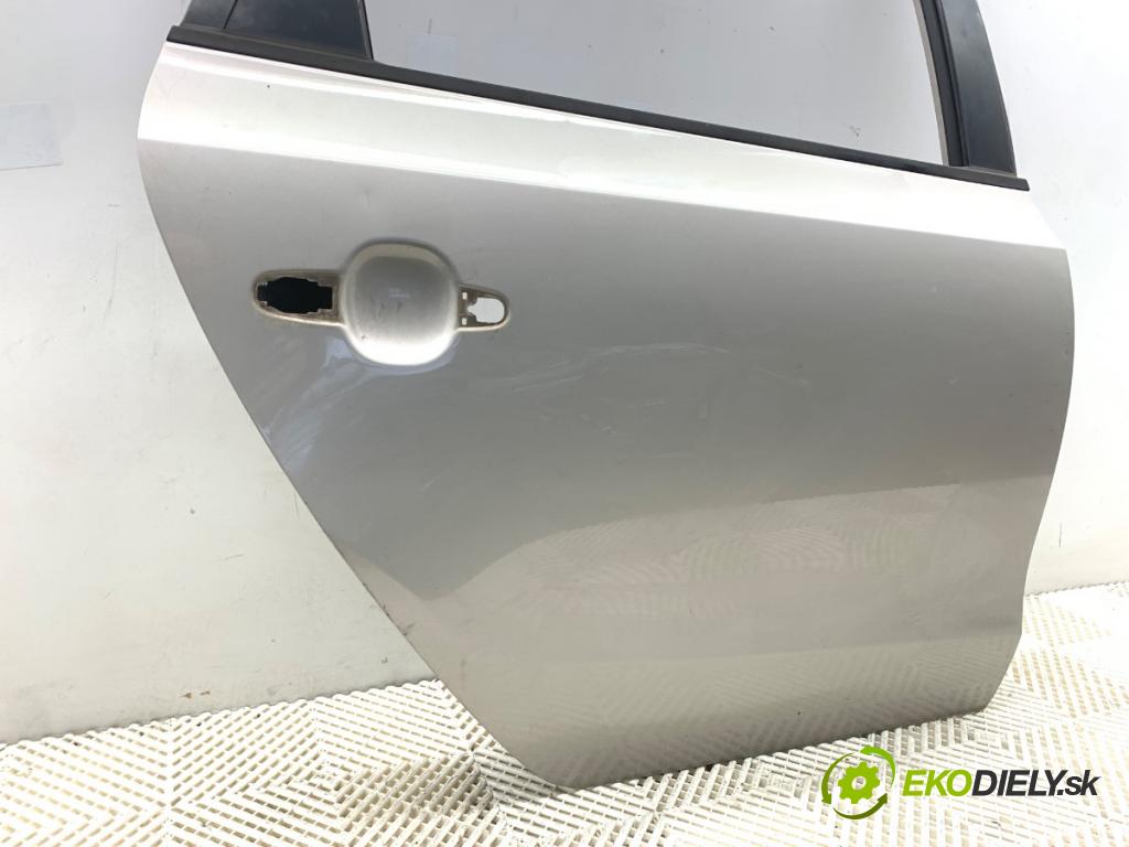 HYUNDAI i30 Kombi 2011 66 kW 1.6 CRDi 1582 dveře pravý zadní část QU