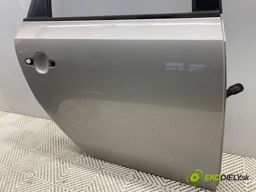 HYUNDAI i30 Kombi 2011 66 kW 1.6 CRDi 1582 dveře pravý zadní část QU