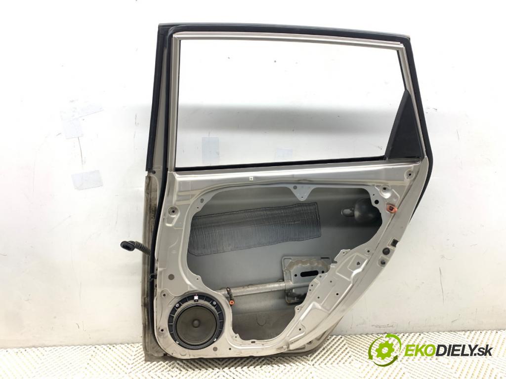 HYUNDAI i30 Kombi 2011 66 kW 1.6 CRDi 1582 dveře pravý zadní část QU