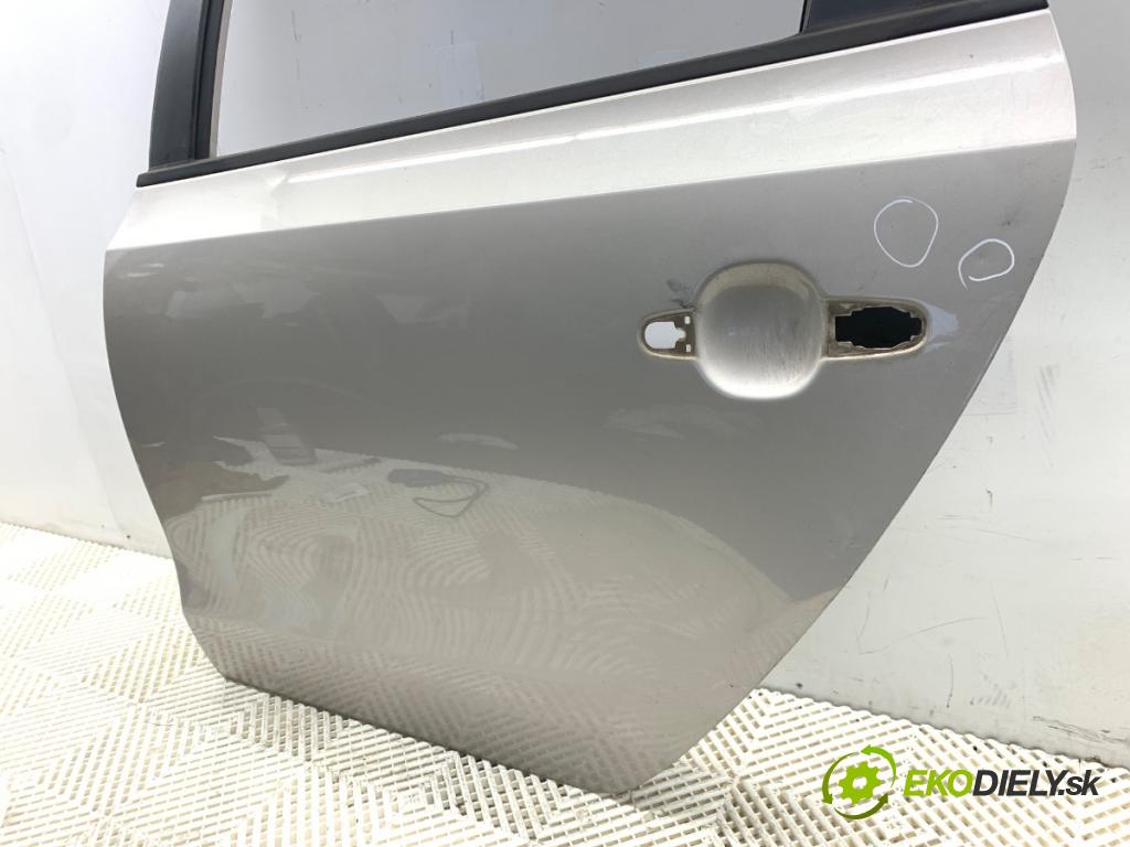 HYUNDAI i30 Kombi 2011 66 kW 1.6 CRDi 1582 dveře levý zadní část QU