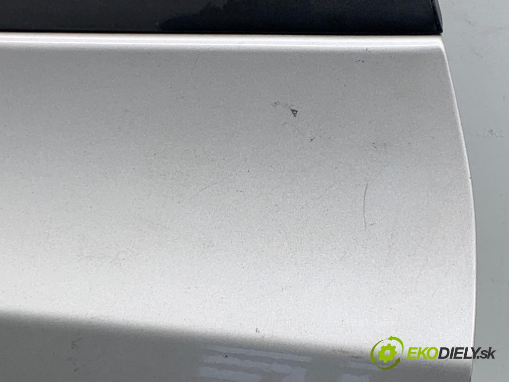 HYUNDAI i30 Kombi 2011 66 kW 1.6 CRDi 1582 dveře levý zadní část QU
