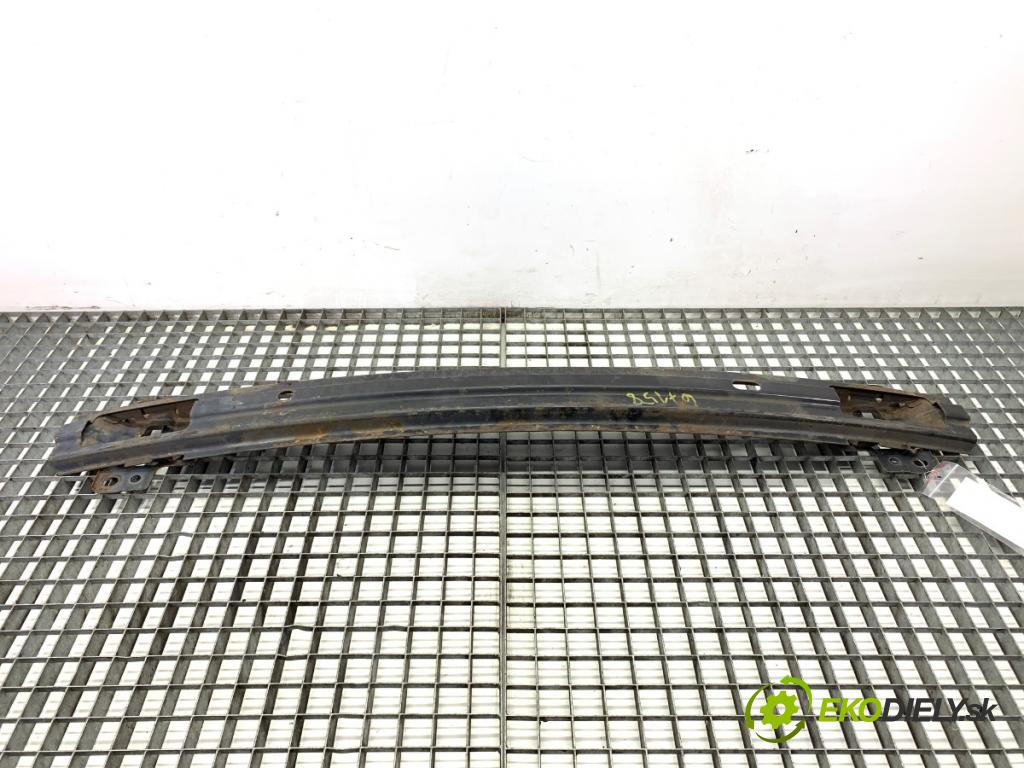 HYUNDAI i30 Kombi 2011 66 kW 1.6 CRDi 1582 výztuha nárazníka přední část  (Přední výztuha)