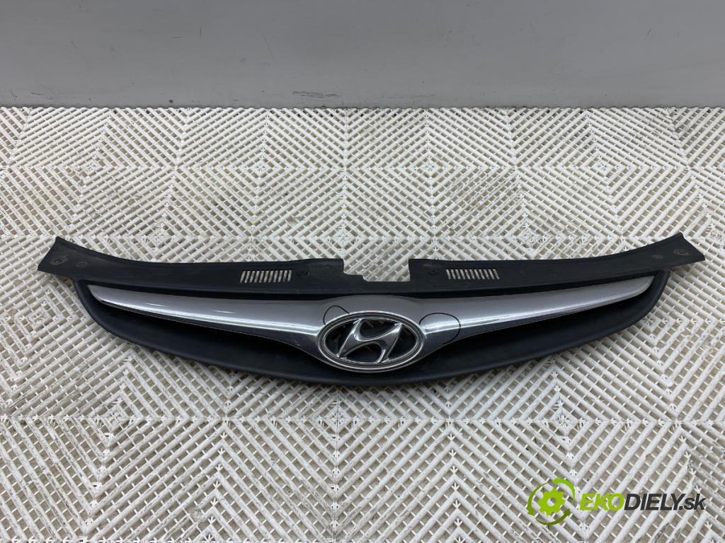 HYUNDAI i30 Kombi 2011 66 kW 1.6 CRDi 1582 mřížka maska 86351-2R500 (Přední mřížka (maska chladiče))