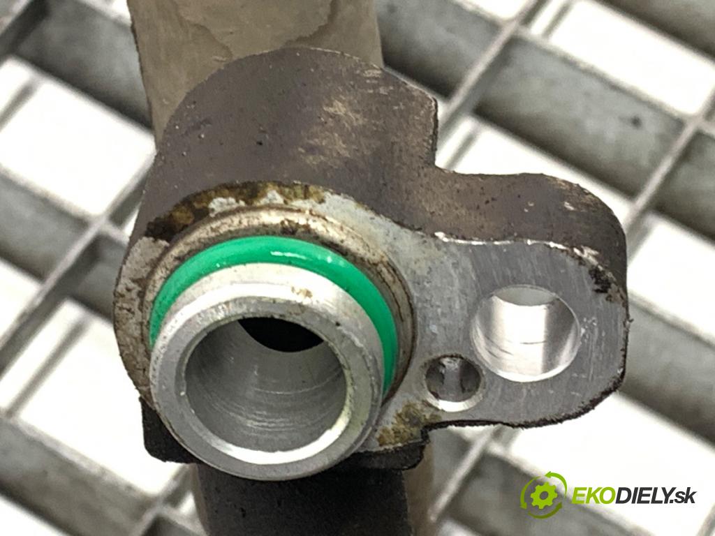 HYUNDAI i30 Kombi 2011 66 kW 1.6 CRDi 1582 rúrka klimatizace 97775-2R200 (Trubka klimatizace)