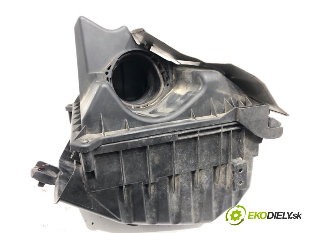 AUDI A4 B7 sedan 2006 103 kW 2.0 TDI 1968 Obal filtra vzduchu 03G133835 (Obal vzduchového filtra)